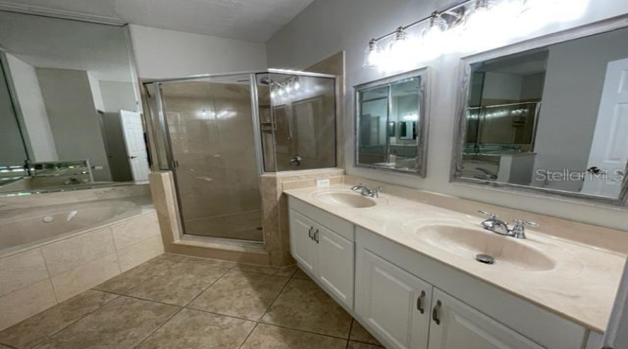 CELEBRATION, Florida 34747, 2 Bedrooms Bedrooms, ,2 BathroomsBathrooms,Residential,For Sale,WESTPARK,0,MFRO6323133