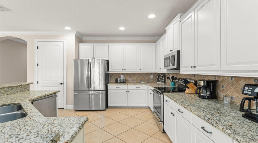 REUNION, Florida 34747, 5 Bedrooms Bedrooms, ,5 BathroomsBathrooms,Residential,For Sale,DESERT MOUNTAIN,0,MFRO6324287
