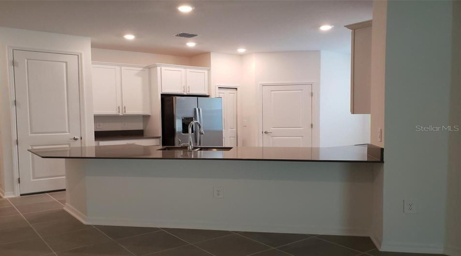 KISSIMMEE, Florida 34746, 4 Bedrooms Bedrooms, ,3 BathroomsBathrooms,Residential,For Sale,BABBLING BROOK,0,MFRS5130079