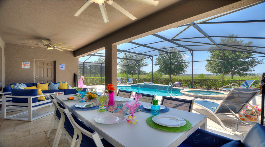 DAVENPORT, Florida 33837, 7 Bedrooms Bedrooms, ,5 BathroomsBathrooms,Residential,For Sale,OAK SHADOW,0,MFRO6324182