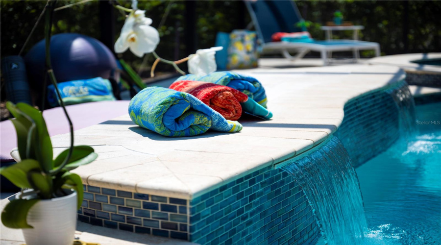 DAVENPORT, Florida 33837, 7 Bedrooms Bedrooms, ,5 BathroomsBathrooms,Residential,For Sale,OAK SHADOW,0,MFRO6324182