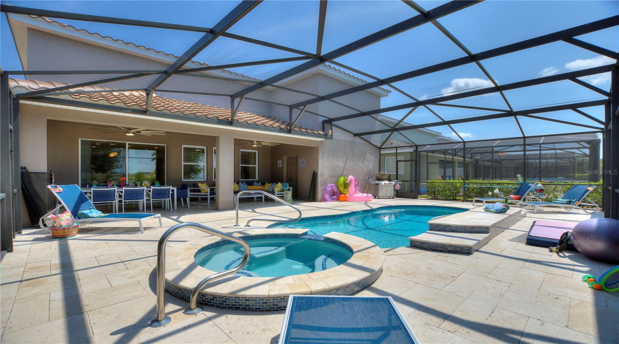 DAVENPORT, Florida 33837, 7 Bedrooms Bedrooms, ,5 BathroomsBathrooms,Residential,For Sale,OAK SHADOW,0,MFRO6324182