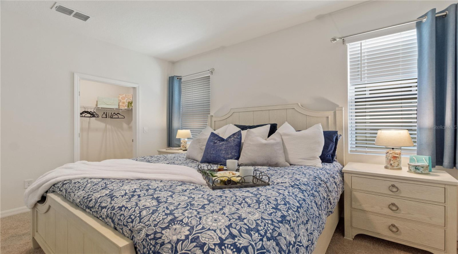 DAVENPORT, Florida 33837, 7 Bedrooms Bedrooms, ,5 BathroomsBathrooms,Residential,For Sale,OAK SHADOW,0,MFRO6324182