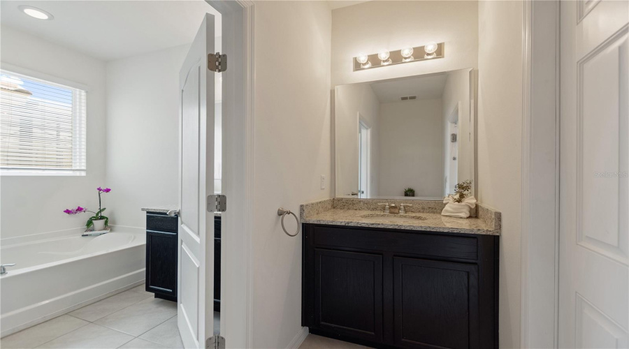 DAVENPORT, Florida 33837, 7 Bedrooms Bedrooms, ,5 BathroomsBathrooms,Residential,For Sale,OAK SHADOW,0,MFRO6324182