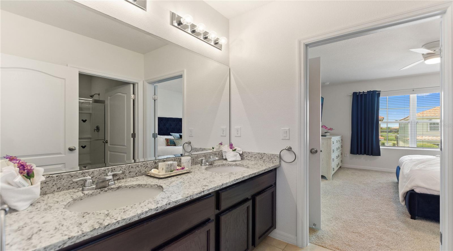 DAVENPORT, Florida 33837, 7 Bedrooms Bedrooms, ,5 BathroomsBathrooms,Residential,For Sale,OAK SHADOW,0,MFRO6324182