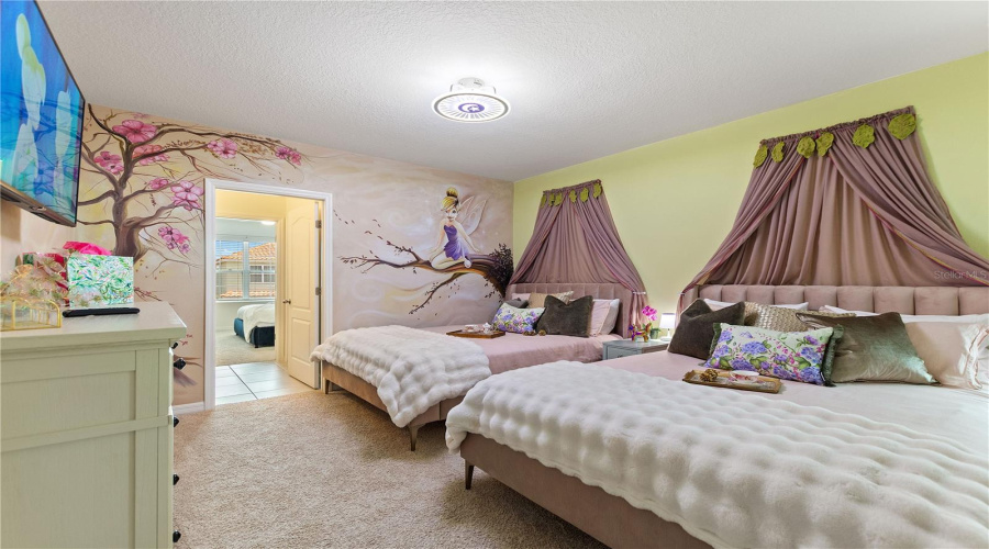 DAVENPORT, Florida 33837, 7 Bedrooms Bedrooms, ,5 BathroomsBathrooms,Residential,For Sale,OAK SHADOW,0,MFRO6324182