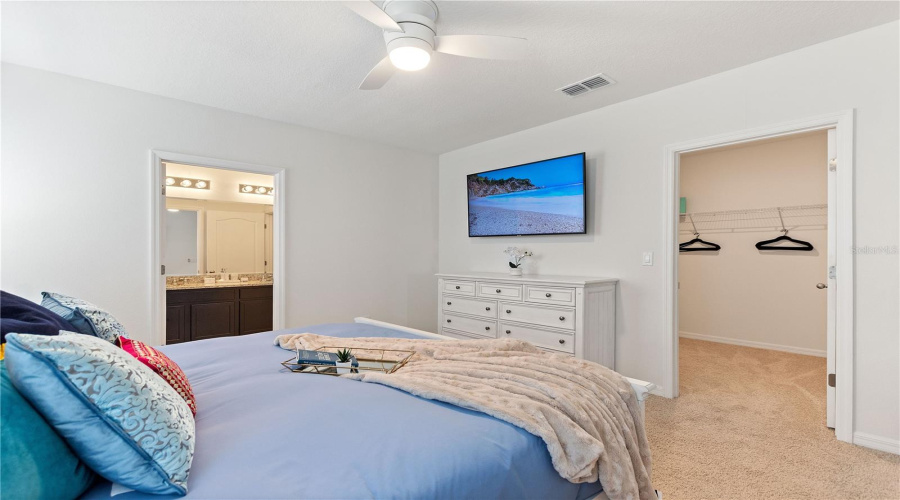 DAVENPORT, Florida 33837, 7 Bedrooms Bedrooms, ,5 BathroomsBathrooms,Residential,For Sale,OAK SHADOW,0,MFRO6324182