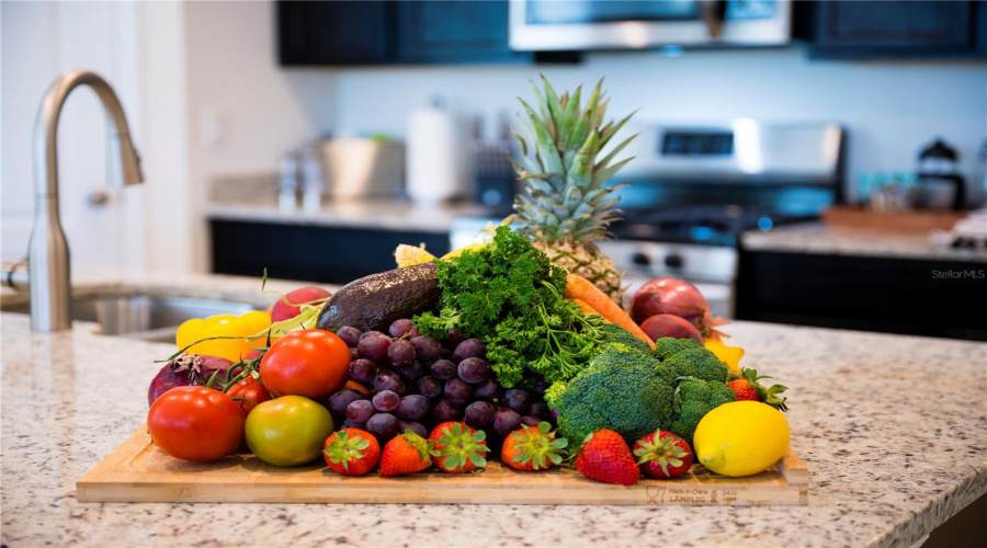 DAVENPORT, Florida 33837, 7 Bedrooms Bedrooms, ,5 BathroomsBathrooms,Residential,For Sale,OAK SHADOW,0,MFRO6324182