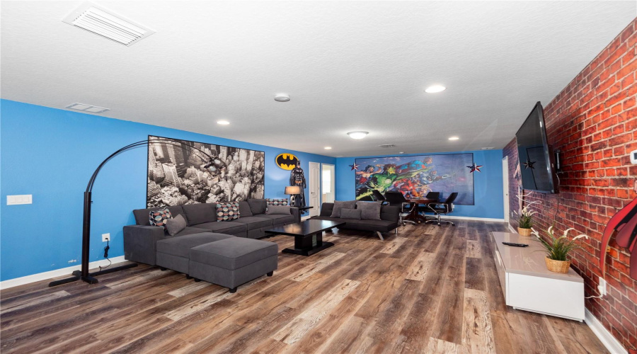 KISSIMMEE, Florida 34747, 8 Bedrooms Bedrooms, ,6 BathroomsBathrooms,Residential,For Sale,LIMA,0,MFRO6324211