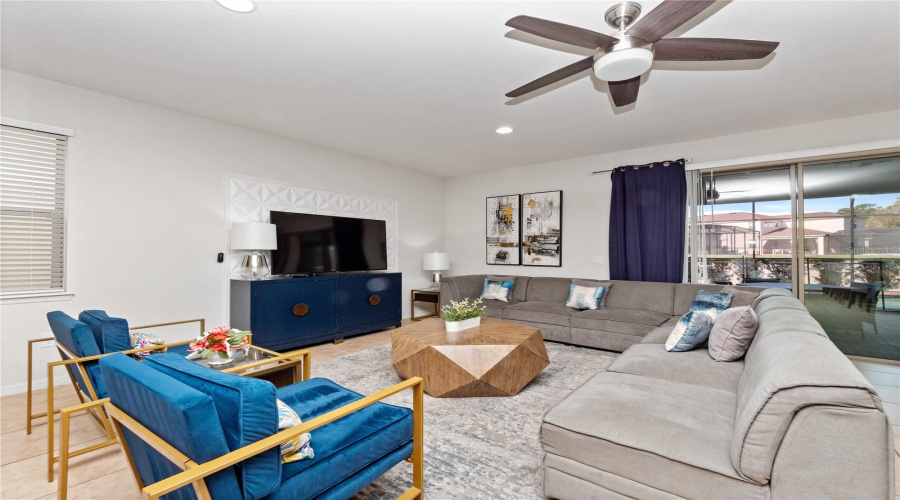 KISSIMMEE, Florida 34747, 8 Bedrooms Bedrooms, ,6 BathroomsBathrooms,Residential,For Sale,LIMA,0,MFRO6324211