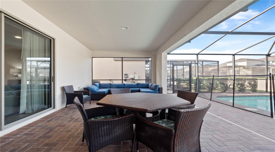 KISSIMMEE, Florida 34747, 8 Bedrooms Bedrooms, ,6 BathroomsBathrooms,Residential,For Sale,LIMA,0,MFRO6324211