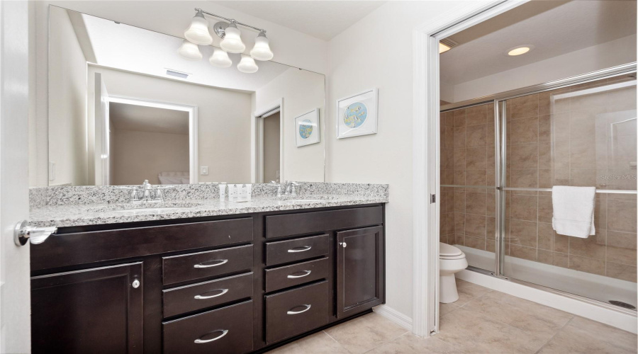 KISSIMMEE, Florida 34747, 8 Bedrooms Bedrooms, ,6 BathroomsBathrooms,Residential,For Sale,LIMA,0,MFRO6324211