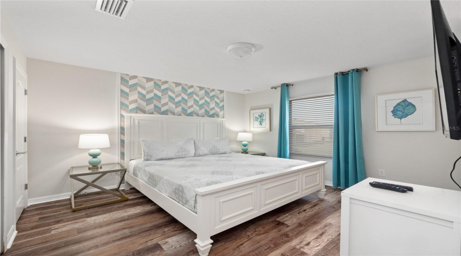 KISSIMMEE, Florida 34747, 8 Bedrooms Bedrooms, ,6 BathroomsBathrooms,Residential,For Sale,LIMA,0,MFRO6324211