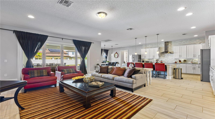 ORLANDO, Florida 32836, 8 Bedrooms Bedrooms, ,6 BathroomsBathrooms,Residential,For Sale,DOTH,0,MFRO6323665