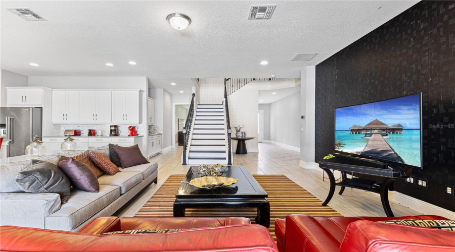 ORLANDO, Florida 32836, 8 Bedrooms Bedrooms, ,6 BathroomsBathrooms,Residential,For Sale,DOTH,0,MFRO6323665