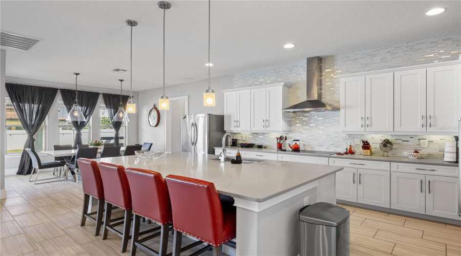 ORLANDO, Florida 32836, 8 Bedrooms Bedrooms, ,6 BathroomsBathrooms,Residential,For Sale,DOTH,0,MFRO6323665