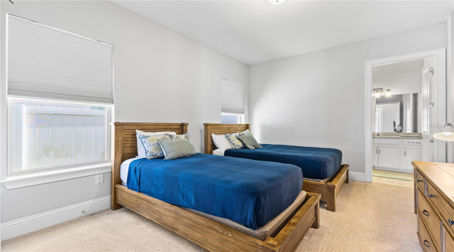 ORLANDO, Florida 32836, 8 Bedrooms Bedrooms, ,6 BathroomsBathrooms,Residential,For Sale,DOTH,0,MFRO6323665