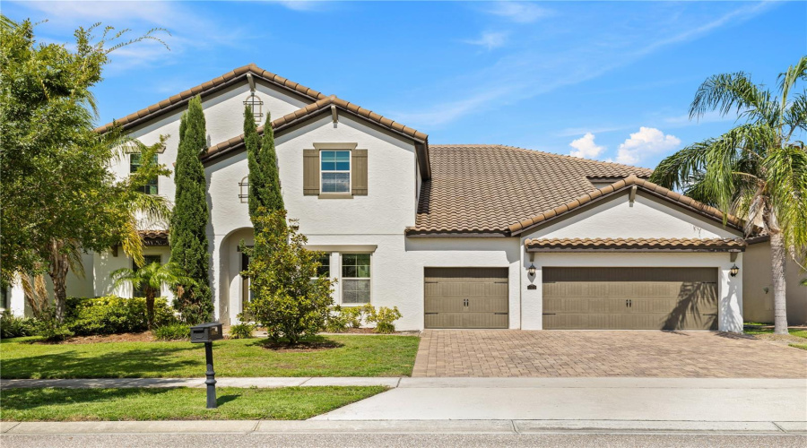 ORLANDO, Florida 32836, 8 Bedrooms Bedrooms, ,6 BathroomsBathrooms,Residential,For Sale,DOTH,0,MFRO6323665