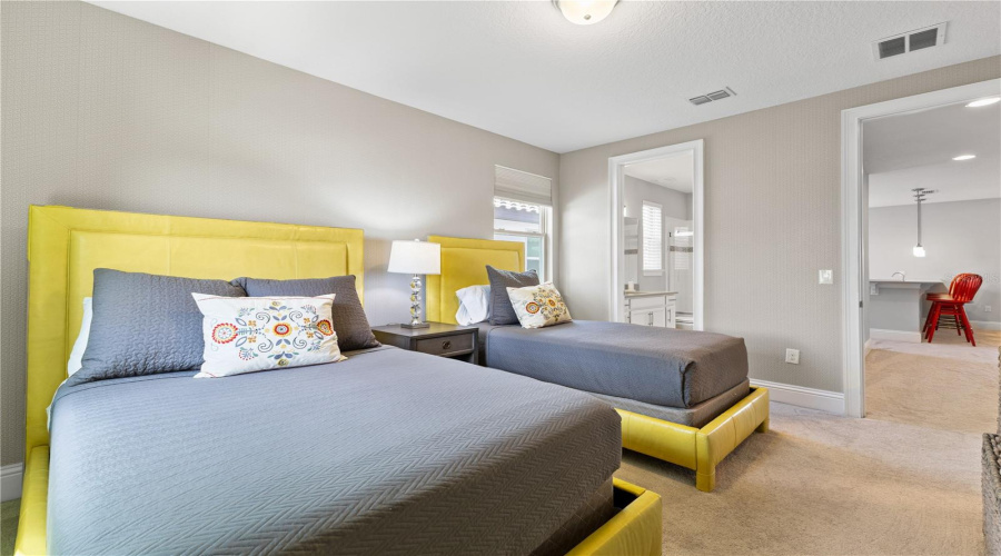 ORLANDO, Florida 32836, 8 Bedrooms Bedrooms, ,6 BathroomsBathrooms,Residential,For Sale,DOTH,0,MFRO6323665