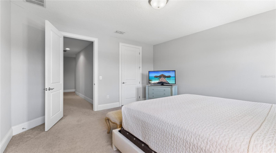 ORLANDO, Florida 32836, 8 Bedrooms Bedrooms, ,6 BathroomsBathrooms,Residential,For Sale,DOTH,0,MFRO6323665