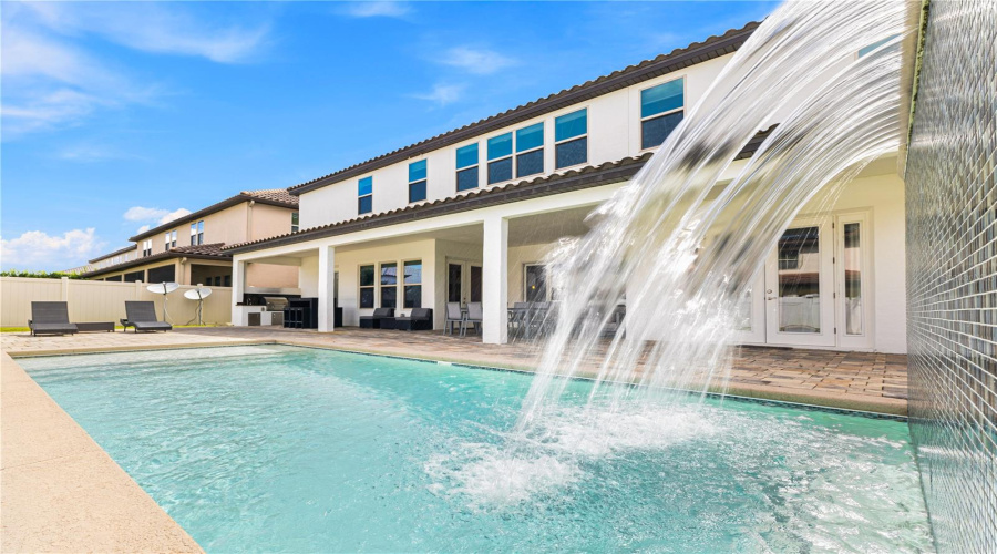 ORLANDO, Florida 32836, 8 Bedrooms Bedrooms, ,6 BathroomsBathrooms,Residential,For Sale,DOTH,0,MFRO6323665