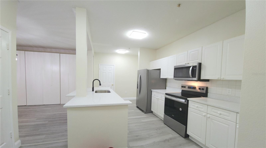 KISSIMMEE, Florida 34747, 3 Bedrooms Bedrooms, ,3 BathroomsBathrooms,Residential,For Sale,GOLDENRAIN,0,MFRS5130172