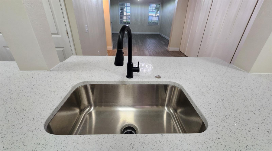 KISSIMMEE, Florida 34747, 3 Bedrooms Bedrooms, ,3 BathroomsBathrooms,Residential,For Sale,GOLDENRAIN,0,MFRS5130172