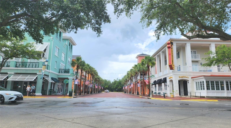 DOWNTOWN CELEBRATION MAIN STREET!