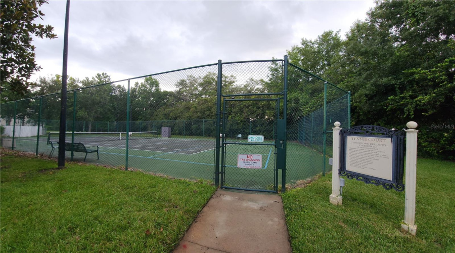 TENNIS/PICKLEBALL COURT