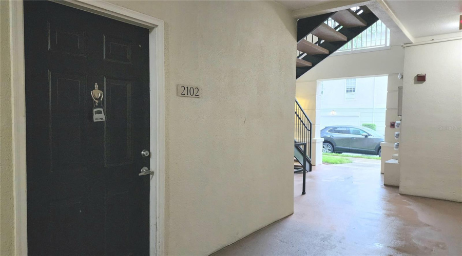 EASY ACCESS TO FRONT ENTRANCE FROM PARKING SPACE!