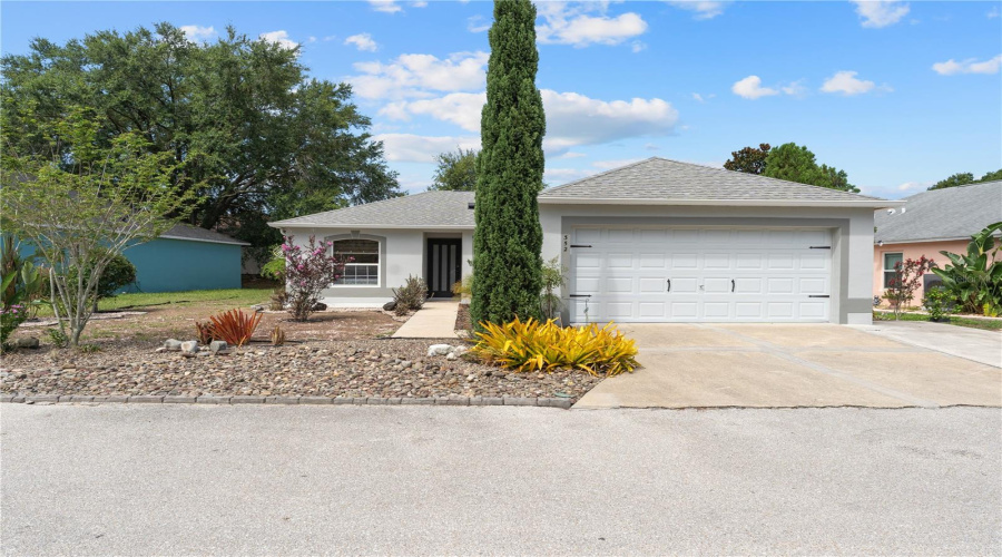 DAVENPORT, Florida 33897, 3 Bedrooms Bedrooms, ,2 BathroomsBathrooms,Residential,For Sale,HIGHWAY 27,0,MFRS5129971