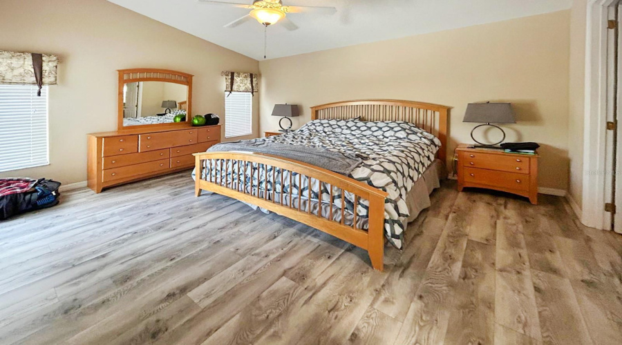 DAVENPORT, Florida 33897, 4 Bedrooms Bedrooms, ,3 BathroomsBathrooms,Residential,For Sale,BONVILLE,0,MFRS5130087
