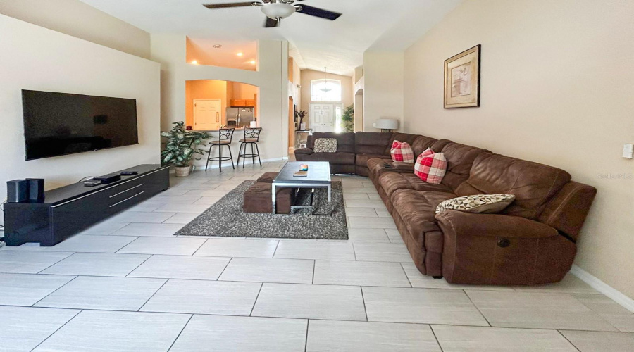 DAVENPORT, Florida 33897, 4 Bedrooms Bedrooms, ,3 BathroomsBathrooms,Residential,For Sale,BONVILLE,0,MFRS5130087