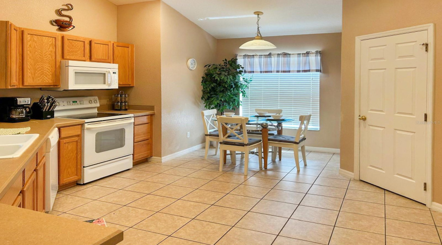 DAVENPORT, Florida 33897, 4 Bedrooms Bedrooms, ,3 BathroomsBathrooms,Residential,For Sale,BONVILLE,0,MFRS5130087