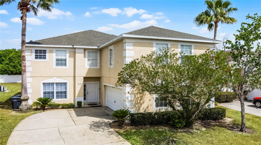 DAVENPORT, Florida 33897, 7 Bedrooms Bedrooms, ,5 BathroomsBathrooms,Residential,For Sale,BLOOMINGDALE,0,MFRS5123341