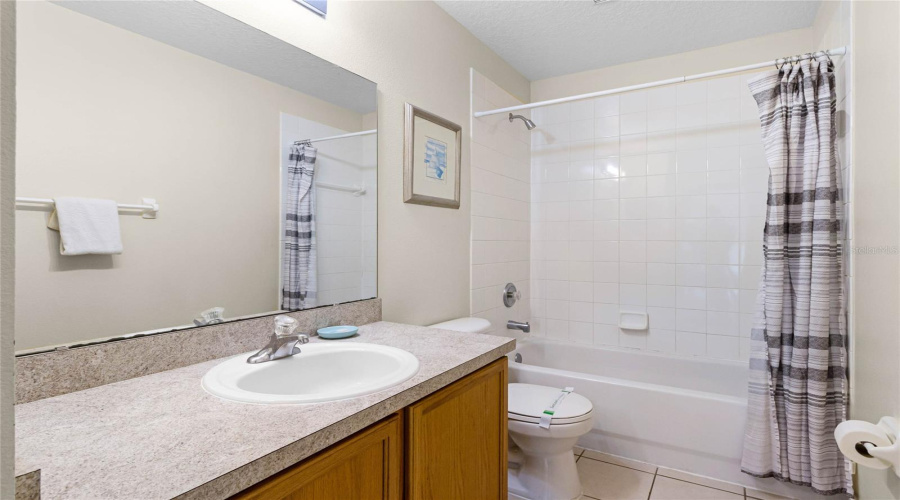 DAVENPORT, Florida 33897, 7 Bedrooms Bedrooms, ,5 BathroomsBathrooms,Residential,For Sale,BLOOMINGDALE,0,MFRS5123341