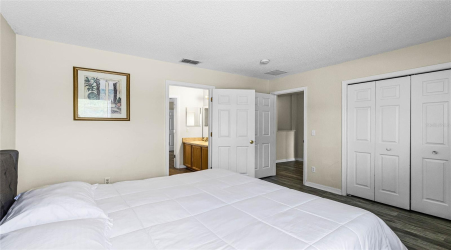 DAVENPORT, Florida 33897, 7 Bedrooms Bedrooms, ,5 BathroomsBathrooms,Residential,For Sale,BLOOMINGDALE,0,MFRS5123341