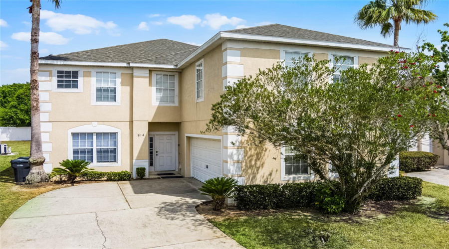 DAVENPORT, Florida 33897, 7 Bedrooms Bedrooms, ,5 BathroomsBathrooms,Residential,For Sale,BLOOMINGDALE,0,MFRS5123341