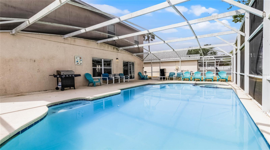 DAVENPORT, Florida 33897, 7 Bedrooms Bedrooms, ,5 BathroomsBathrooms,Residential,For Sale,BLOOMINGDALE,0,MFRS5123341
