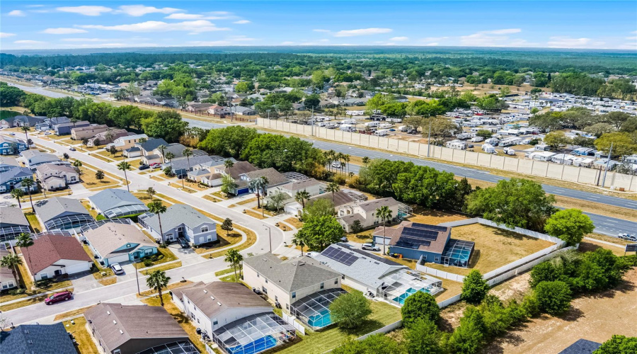 DAVENPORT, Florida 33897, 7 Bedrooms Bedrooms, ,5 BathroomsBathrooms,Residential,For Sale,BLOOMINGDALE,0,MFRS5123341