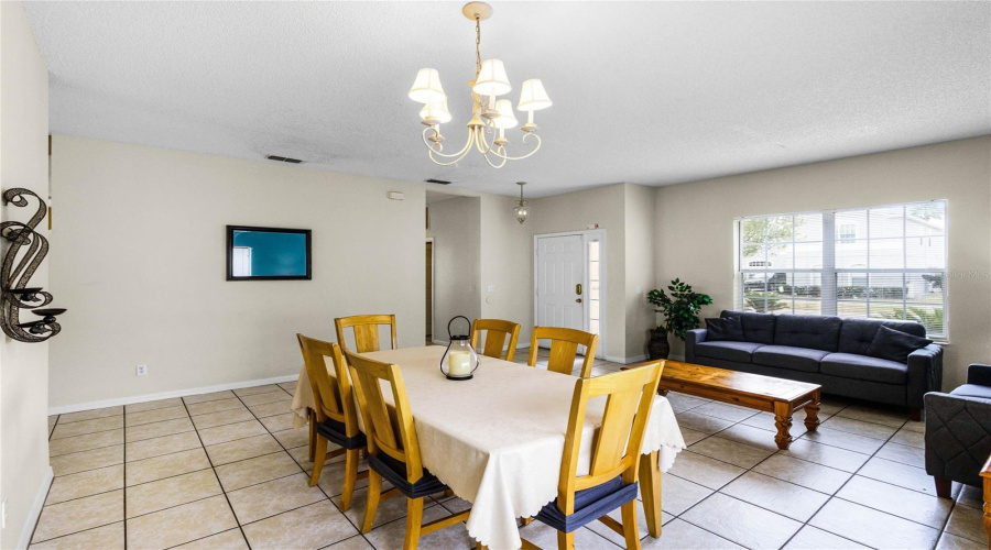DAVENPORT, Florida 33897, 7 Bedrooms Bedrooms, ,5 BathroomsBathrooms,Residential,For Sale,BLOOMINGDALE,0,MFRS5123341