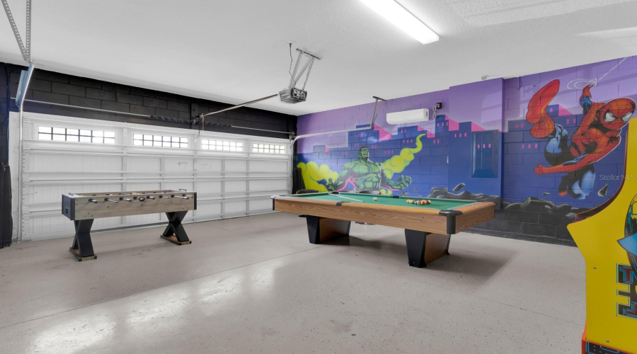 Game room in Garage