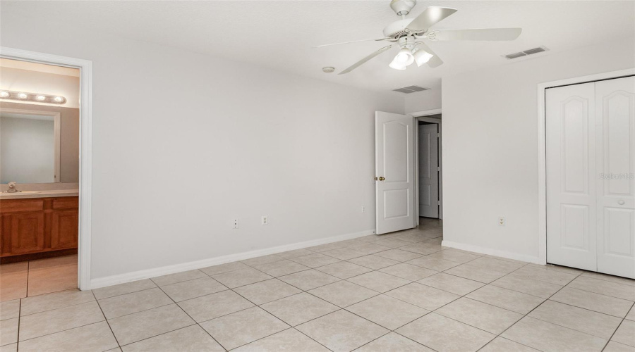 DAVENPORT, Florida 33896, 4 Bedrooms Bedrooms, ,3 BathroomsBathrooms,Residential,For Sale,ROYAL RIDGE,0,MFRS5130228