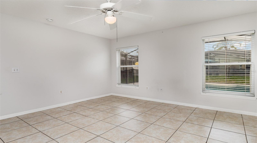 DAVENPORT, Florida 33896, 4 Bedrooms Bedrooms, ,3 BathroomsBathrooms,Residential,For Sale,ROYAL RIDGE,0,MFRS5130228