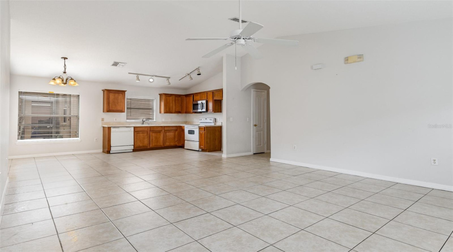 DAVENPORT, Florida 33896, 4 Bedrooms Bedrooms, ,3 BathroomsBathrooms,Residential,For Sale,ROYAL RIDGE,0,MFRS5130228
