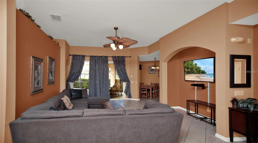 DAVENPORT, Florida 33897, 6 Bedrooms Bedrooms, ,5 BathroomsBathrooms,Residential,For Sale,MONTARA,0,MFRP4934126