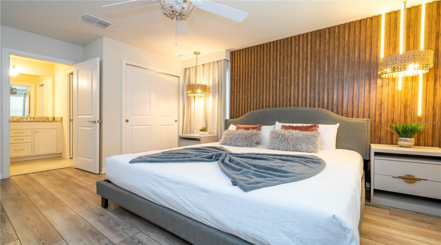 DAVENPORT, Florida 33897, 7 Bedrooms Bedrooms, ,5 BathroomsBathrooms,Residential,For Sale,SUMMER,0,MFRO6324163