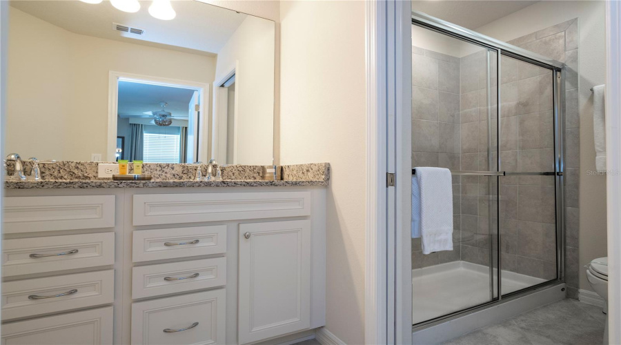 DAVENPORT, Florida 33897, 7 Bedrooms Bedrooms, ,5 BathroomsBathrooms,Residential,For Sale,SUMMER,0,MFRO6324163