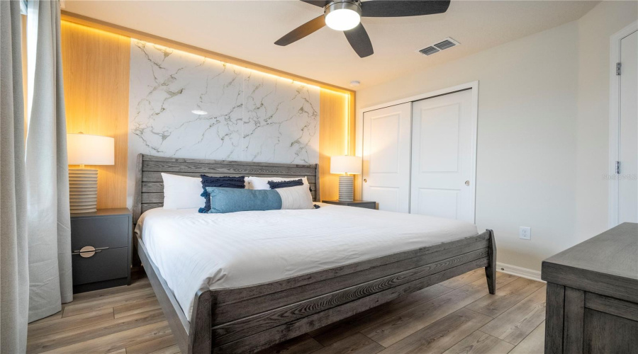 DAVENPORT, Florida 33897, 7 Bedrooms Bedrooms, ,5 BathroomsBathrooms,Residential,For Sale,SUMMER,0,MFRO6324163