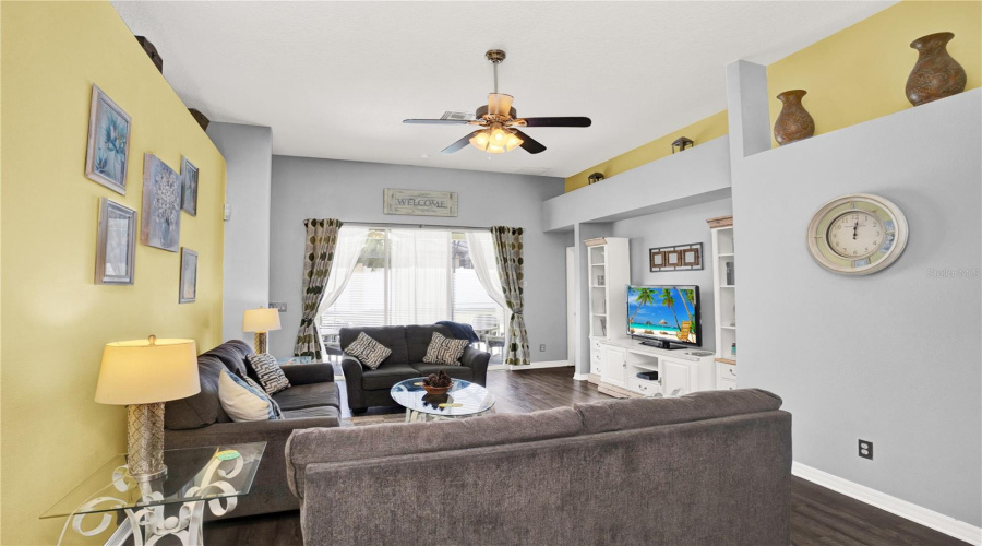 DAVENPORT, Florida 33897, 4 Bedrooms Bedrooms, ,3 BathroomsBathrooms,Residential,For Sale,PLUMOSO,0,MFRP4935424